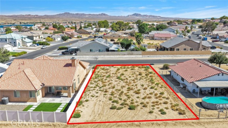 Land in Helendale