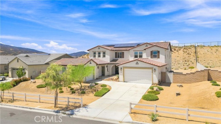 6 Bed Home for Sale in Palmdale, California