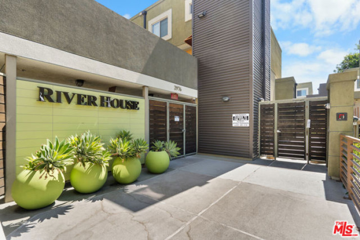 3 Bed Home for Sale in Los Angeles, California