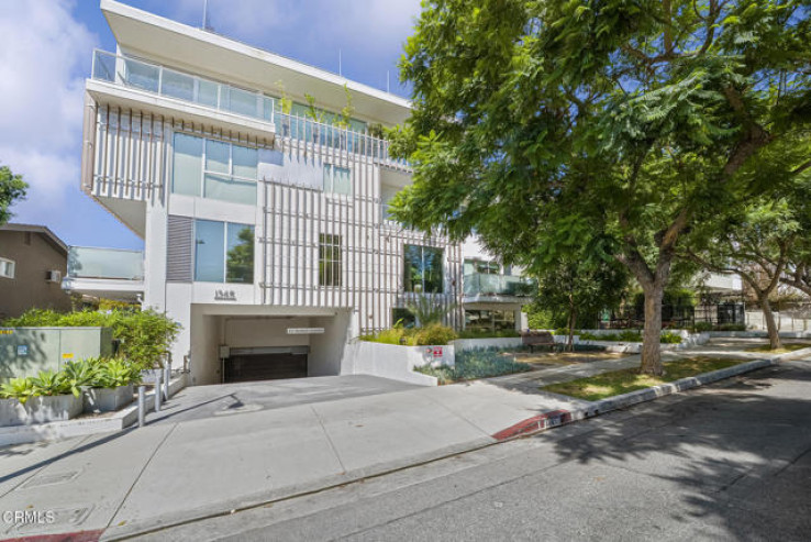 2 Bed Home for Sale in Los Angeles, California