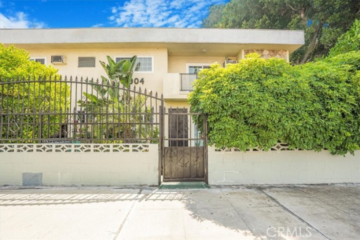 2 Bed Home for Sale in North Hollywood, California