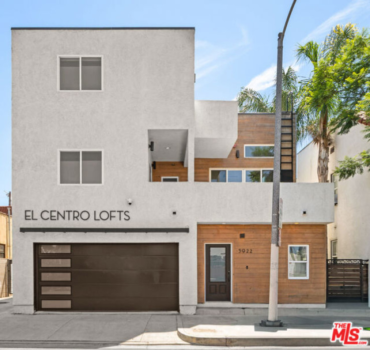 3 Bed Home for Sale in Los Angeles, California