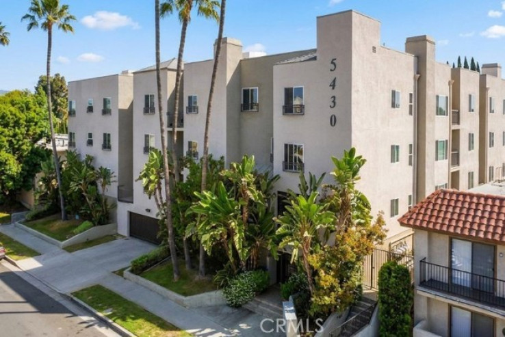 2 Bed Home for Sale in Valley Village, California