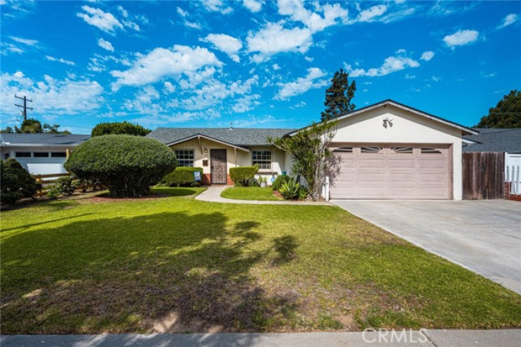 Residential Home in Southwest Costa Mesa