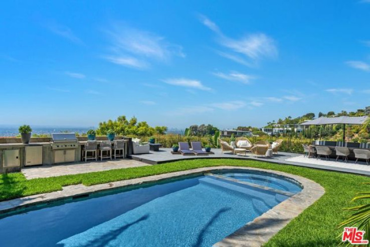 4 Bed Home for Sale in Los Angeles, California