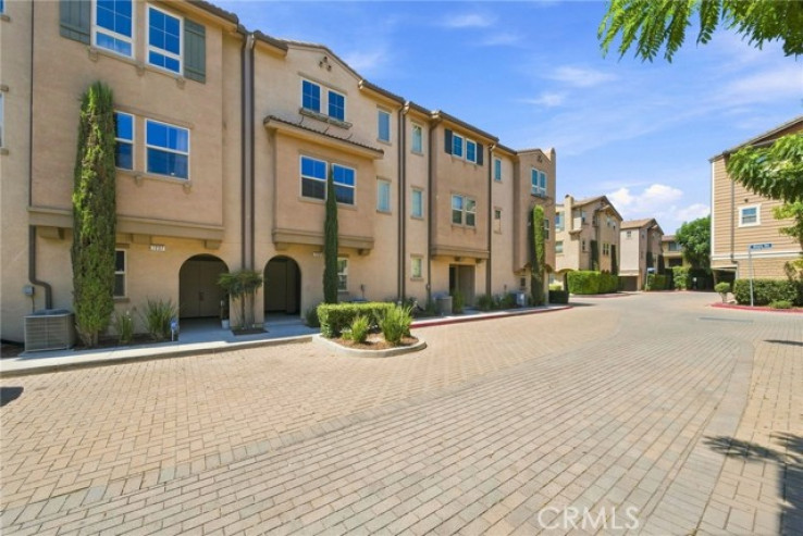 3 Bed Home for Sale in Van Nuys, California