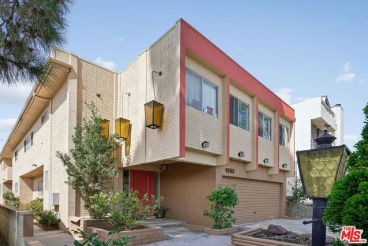 Residential Income in Santa Monica