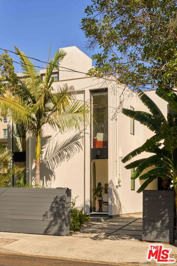 3 Bed Home for Sale in Los Angeles, California