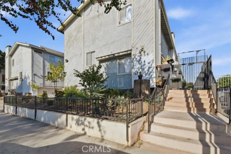 Residential Home in Panorama City