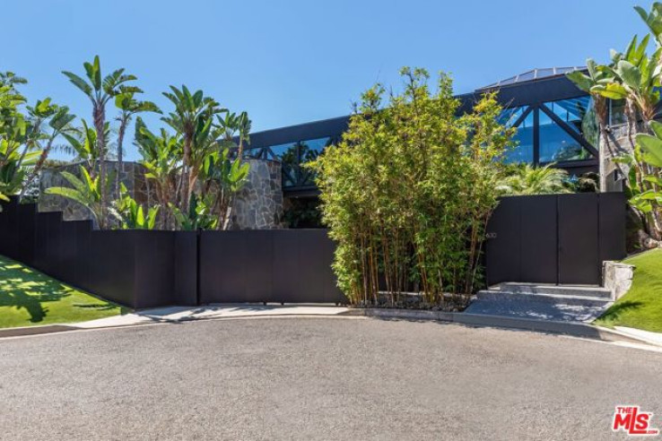 Residential Home in Beverly Hills