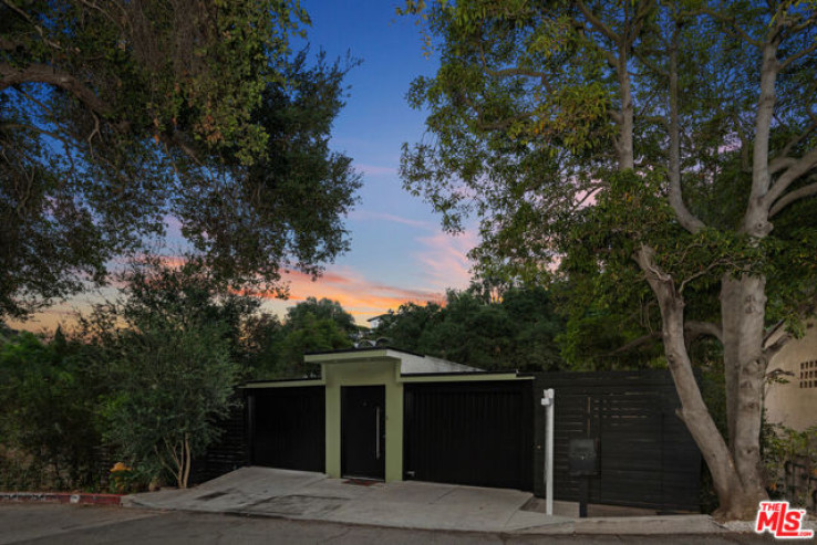 3 Bed Home for Sale in Los Angeles, California