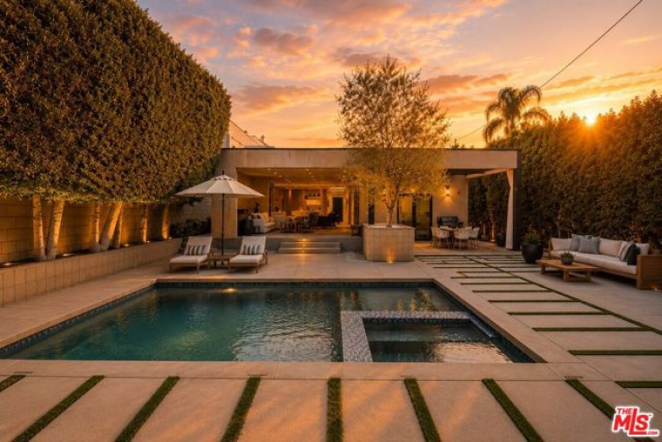 3 Bed Home for Sale in Los Angeles, California