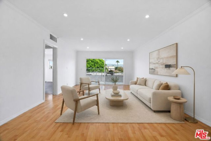 Residential Home in Beverly Hills