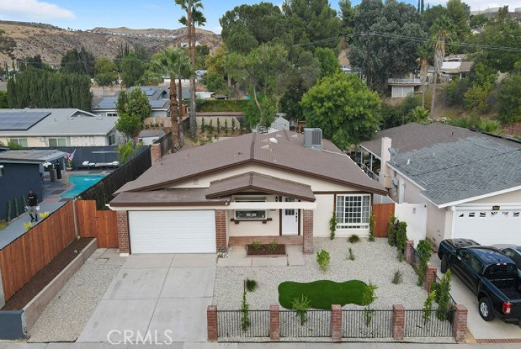 4 Bed Home for Sale in Canyon Country, California
