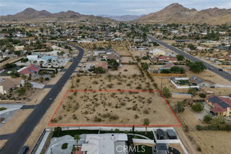 Land in Apple Valley