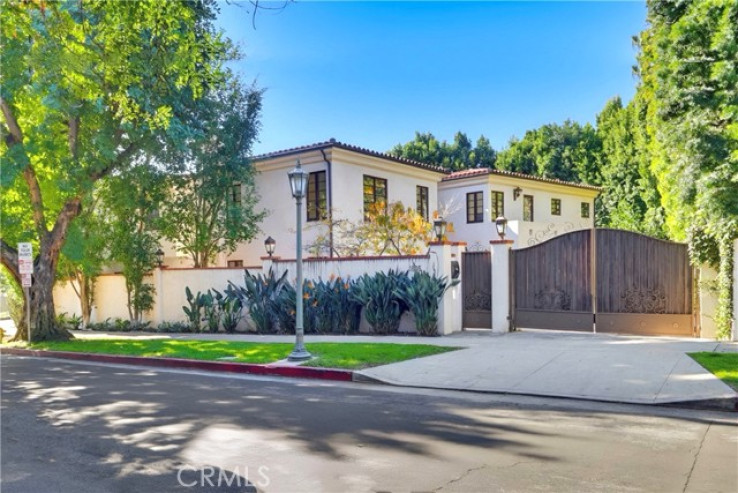 3 Bed Home for Sale in Los Angeles, California