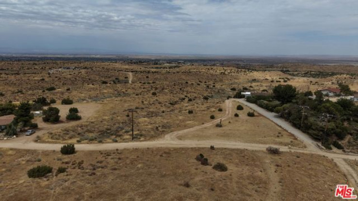 Land in Palmdale