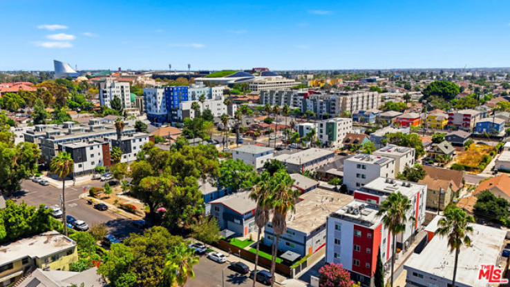  Income Home for Sale in Los Angeles, California