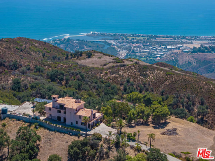 5 Bed Home for Sale in Malibu, California