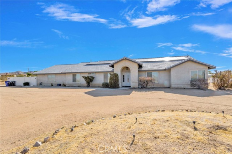 4 Bed Home for Sale in Apple Valley, California