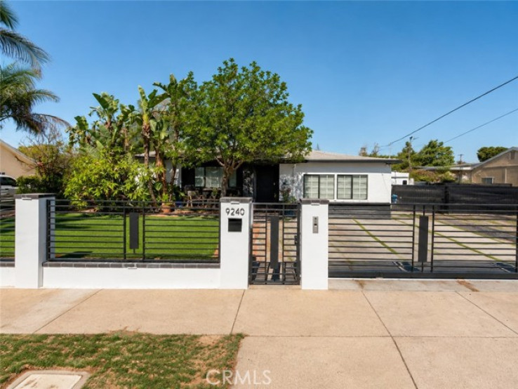 3 Bed Home for Sale in Los Angeles, California