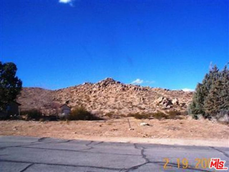 Land in Palmdale