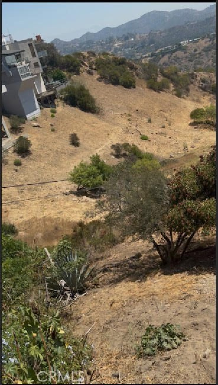 Land in Studio City