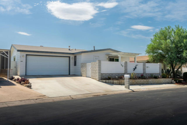 2 Bed Home for Sale in Palm Desert, California
