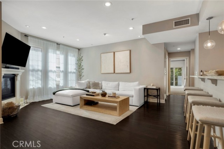 2 Bed Home for Sale in Toluca Lake, California