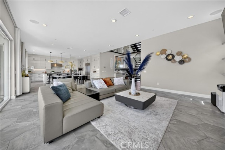 7 Bed Home for Sale in Montebello, California