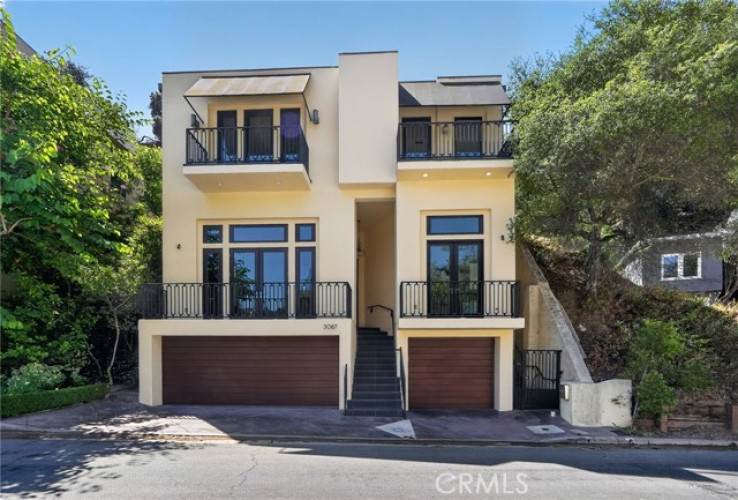 3 Bed Home for Sale in Los Angeles, California