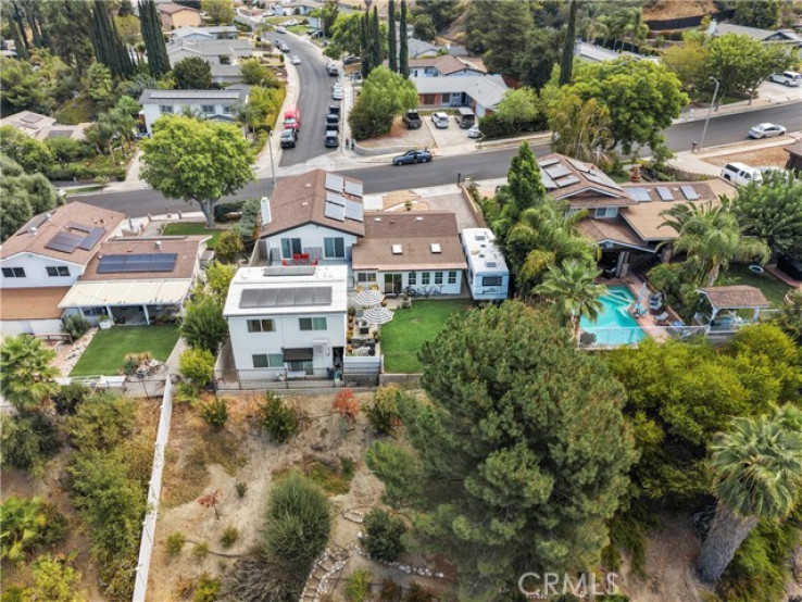 7 Bed Home for Sale in Newhall, California
