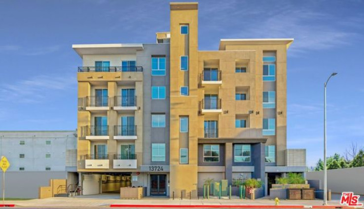  Income Home for Sale in Los Angeles, California