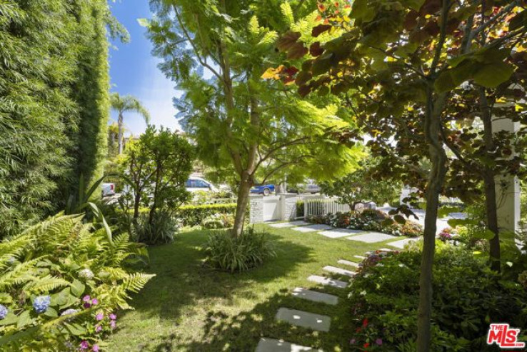 6 Bed Home for Sale in Santa Monica, California