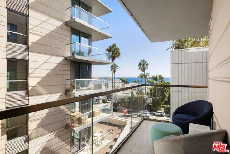 1 Bed Home for Sale in Santa Monica, California