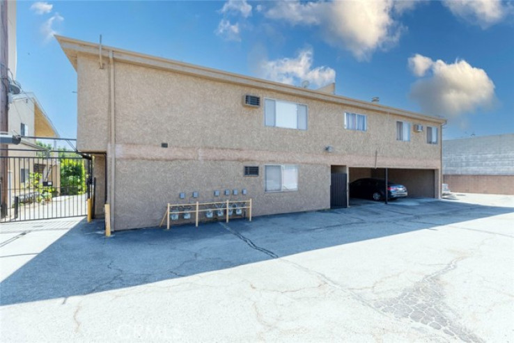  Income Home for Sale in North Hollywood, California