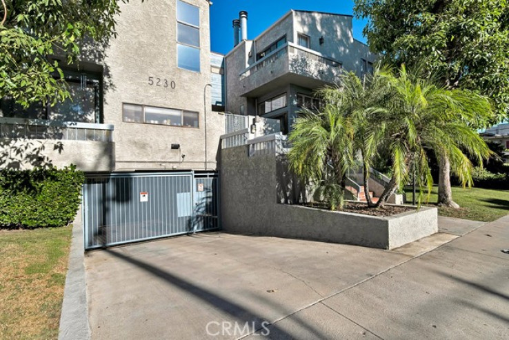 2 Bed Home for Sale in Valley Village, California