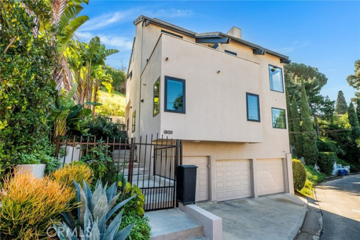 4 Bed Home for Sale in Los Angeles, California