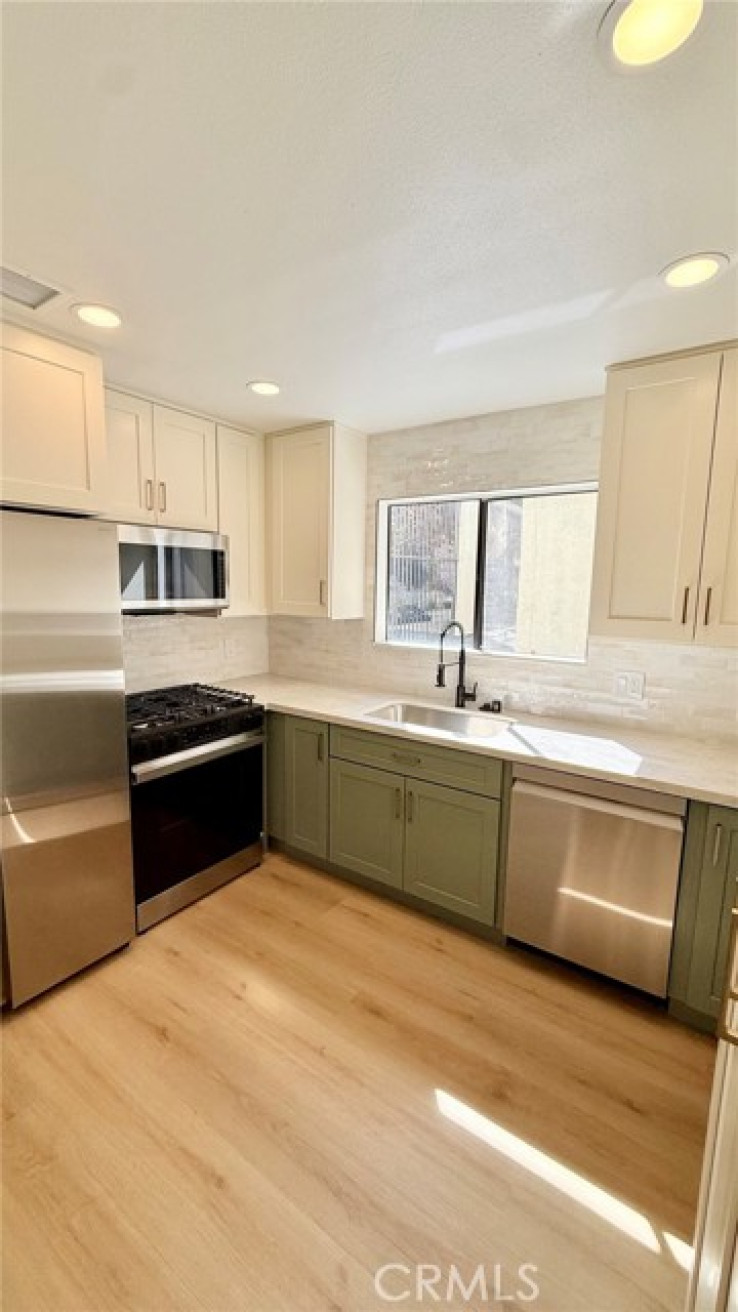 1 Bed Home for Sale in Burbank, California