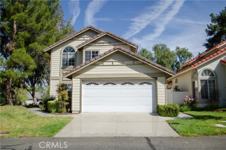 4 Bed Home for Sale in Canyon Country, California