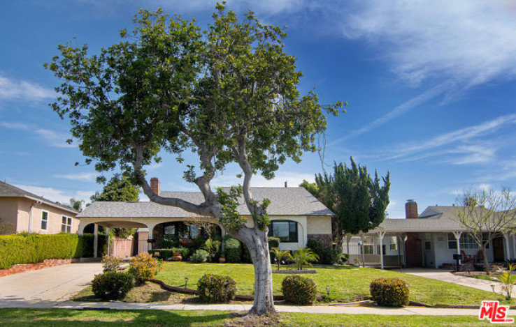 4 Bed Home for Sale in Burbank, California