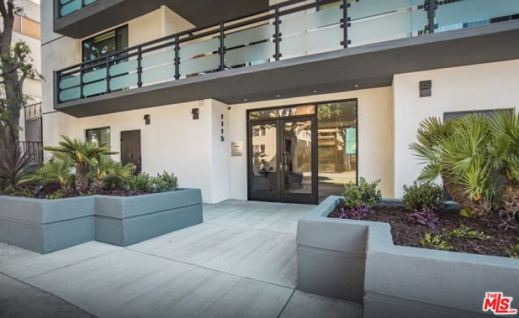  Income Home for Sale in Santa Monica, California