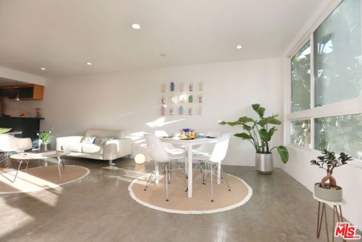 Residential Home in Sunset Strip - Hollywood Hills West