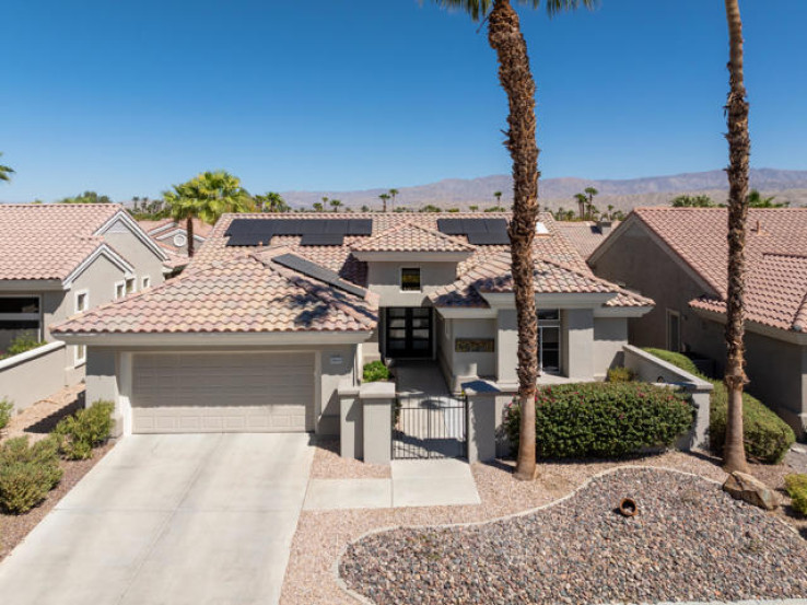 2 Bed Home for Sale in Palm Desert, California