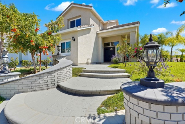 5 Bed Home for Sale in Saugus, California