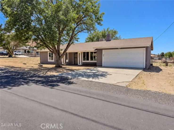 3 Bed Home for Sale in Palmdale, California