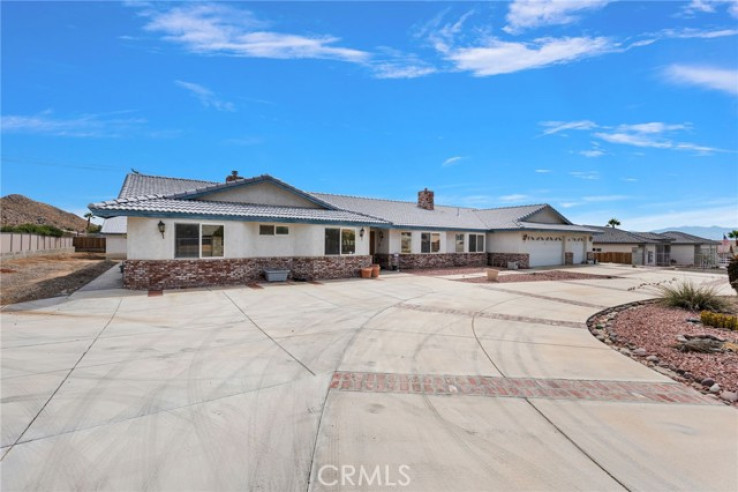 5 Bed Home for Sale in Apple Valley, California