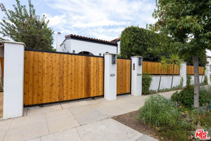 3 Bed Home for Sale in Los Angeles, California