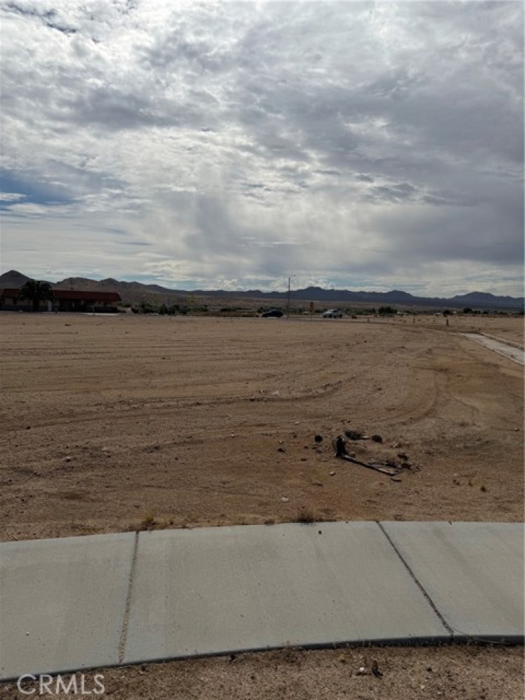 Land in Helendale