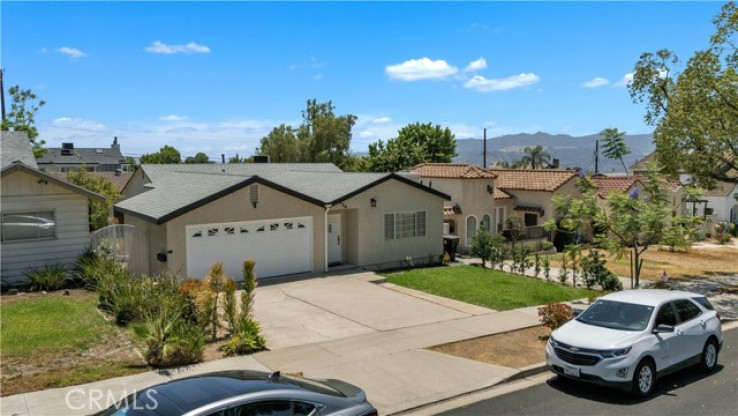 4 Bed Home for Sale in Burbank, California